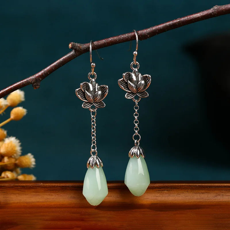 New Chinese Style Retro Yulan Flower Earrings for Women Enamel Ethnic Style Imitation Hotan Jade Antique Earrings Jewelry Gifts
