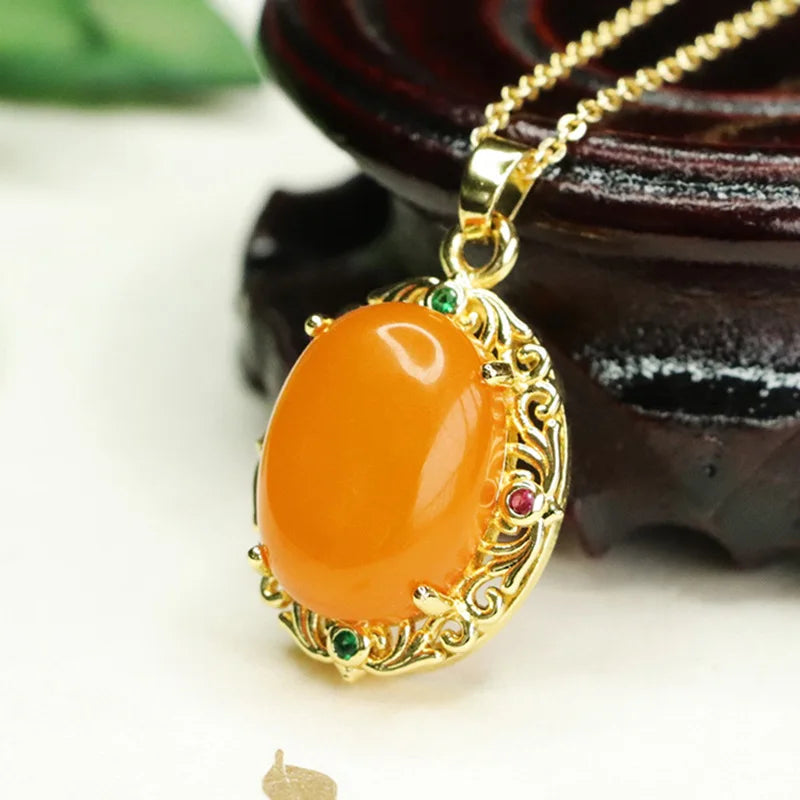 Natural Amber Full Honey Old Beeswax Necklace Pendant Jewelry Fashion Versatile