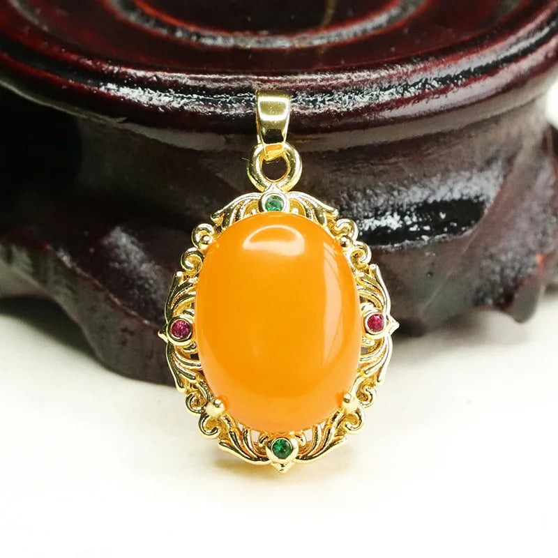 Natural Amber Full Honey Old Beeswax Necklace Pendant Jewelry Fashion Versatile