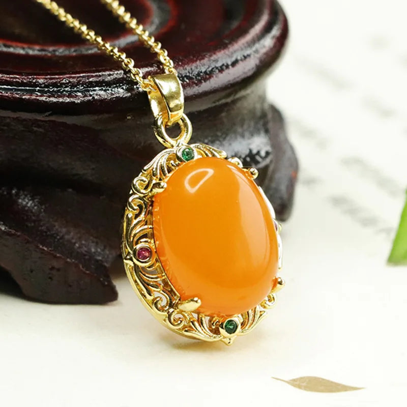 Natural Amber Full Honey Old Beeswax Necklace Pendant Jewelry Fashion Versatile